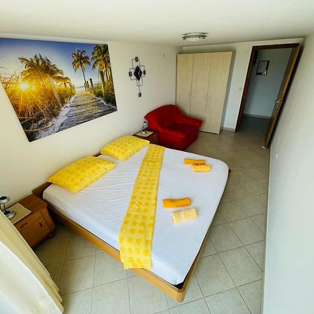 Apartments Kordic Вис Екстериор снимка