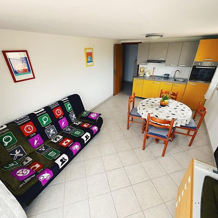Apartments Kordic Вис Екстериор снимка