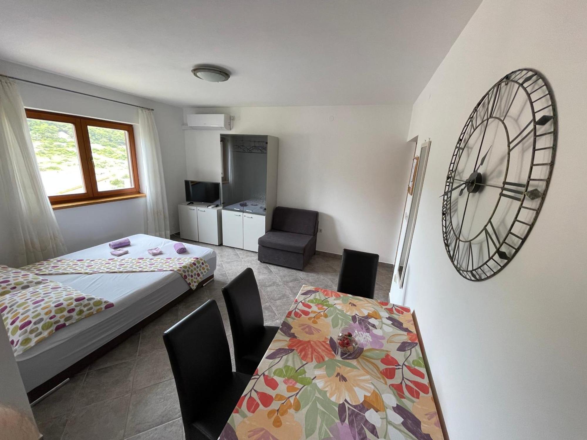 Apartments Kordic Вис Екстериор снимка