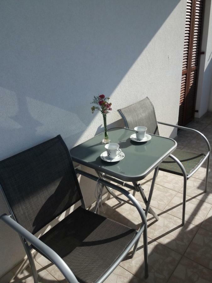 Apartments Kordic Вис Екстериор снимка