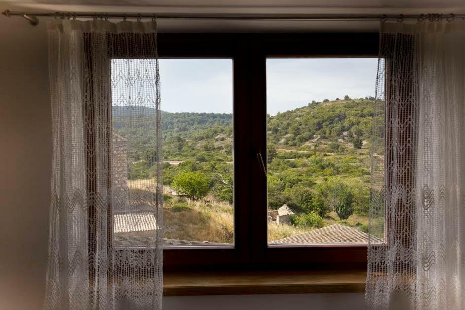 Apartments Kordic Вис Екстериор снимка